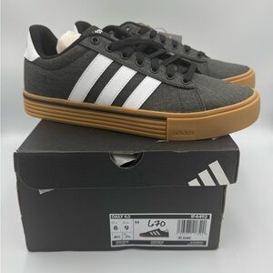 Adidas Daily 4.0 Black and White Sneakers Men’s 8/women’s 9 NIB